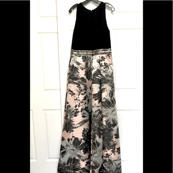 Carmen Marc Valvo Collection- Sleeveless Gown NWT - Picture 5 of 6